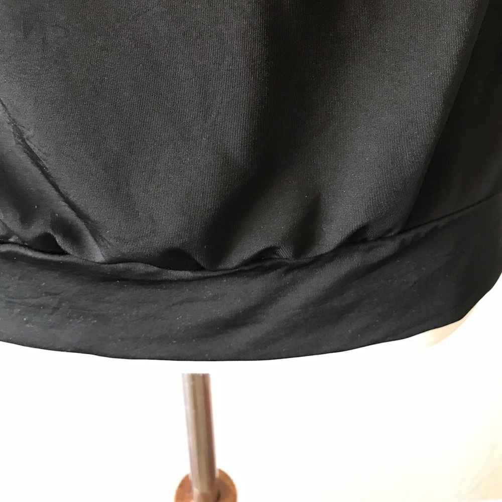 WHBM Top Detailed Shoulder - Picture 5 of 8